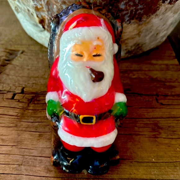 Vintage Santa in Rocking Chair Candle - Picture 3 of 9